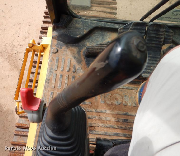 image for item DC2083 2013 Komatsu PC490LC-10  excavator