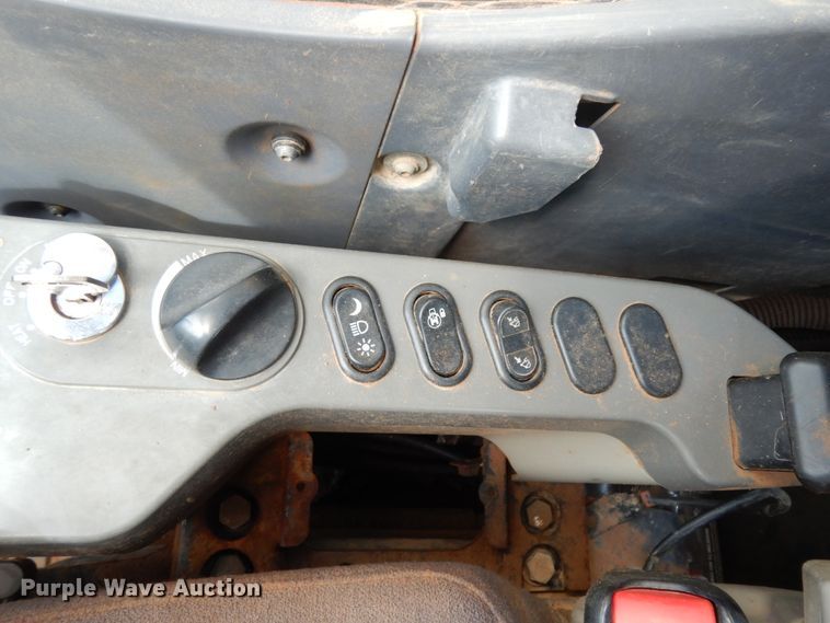 image for item DC2083 2013 Komatsu PC490LC-10  excavator