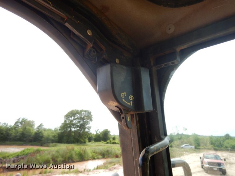 image for item DC2083 2013 Komatsu PC490LC-10  excavator