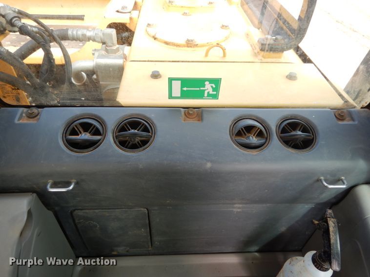 image for item DC2083 2013 Komatsu PC490LC-10  excavator