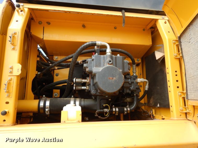 image for item DC2083 2013 Komatsu PC490LC-10  excavator