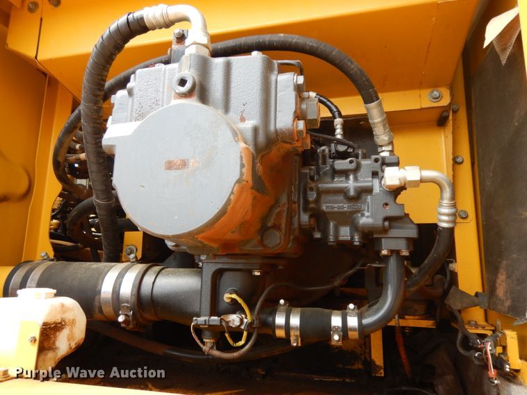 image for item DC2083 2013 Komatsu PC490LC-10  excavator