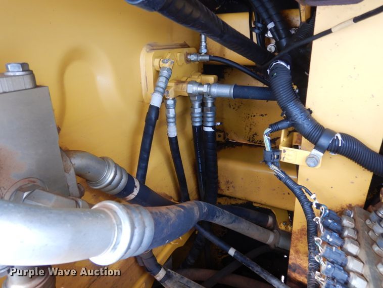 image for item DC2083 2013 Komatsu PC490LC-10  excavator