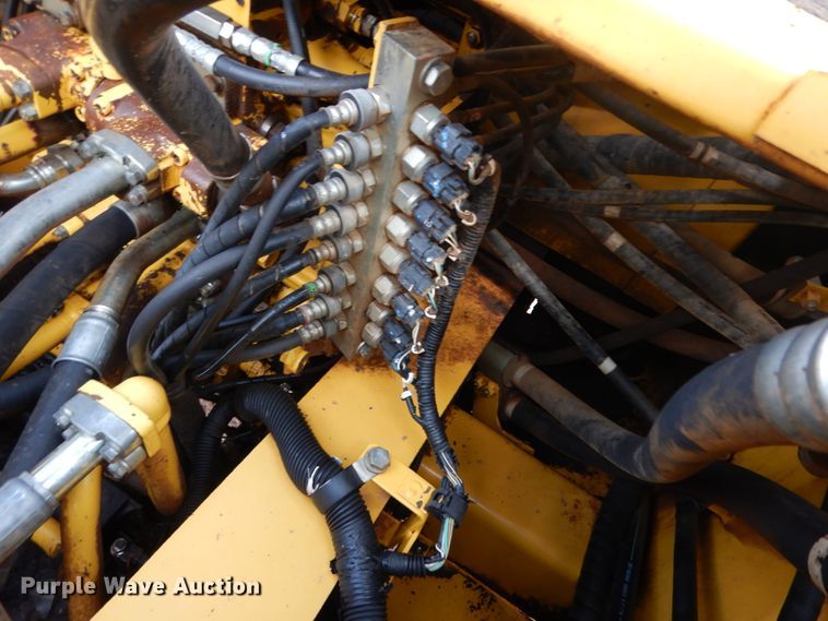 image for item DC2083 2013 Komatsu PC490LC-10  excavator