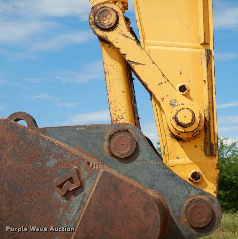 image for item DC2083 2013 Komatsu PC490LC-10  excavator