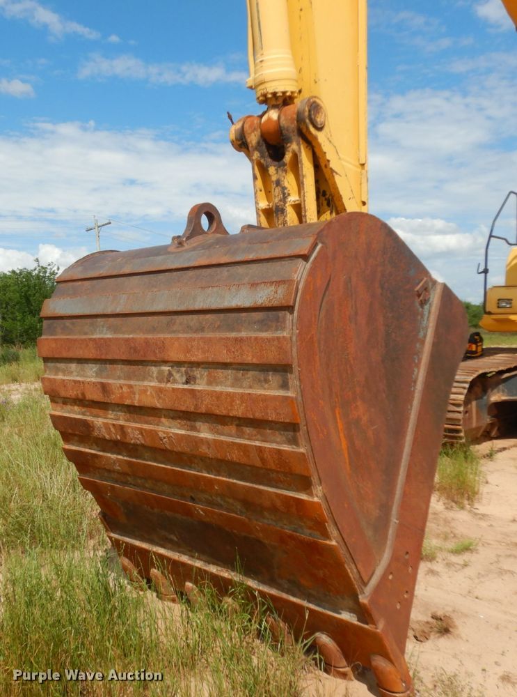 image for item DC2083 2013 Komatsu PC490LC-10  excavator