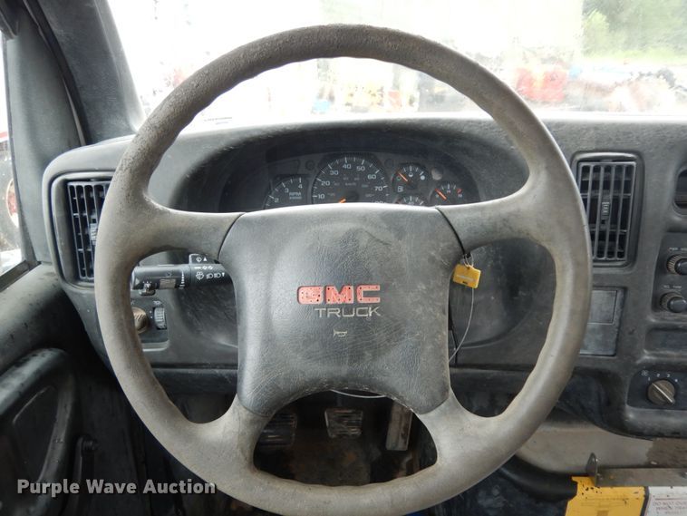 image for item DC2084 2005 GMC C6500  water truck