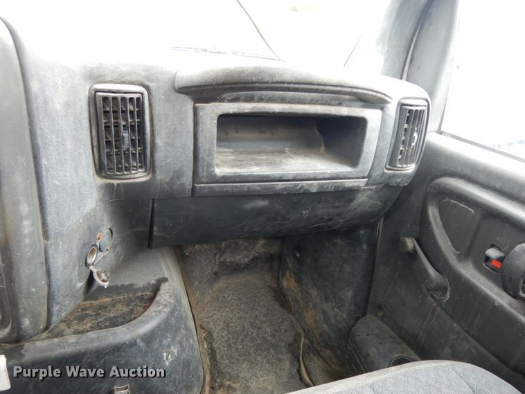 image for item DC2084 2005 GMC C6500  water truck