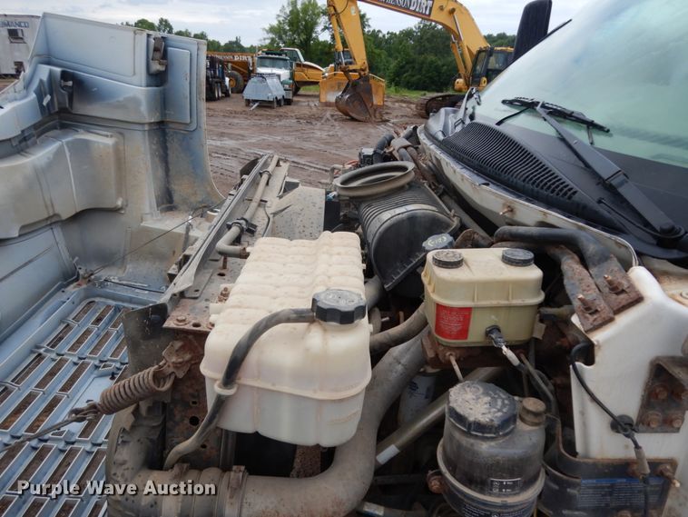 image for item DC2084 2005 GMC C6500  water truck