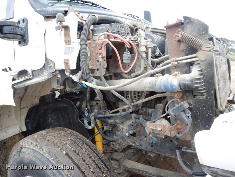 image for item DC2084 2005 GMC C6500  water truck