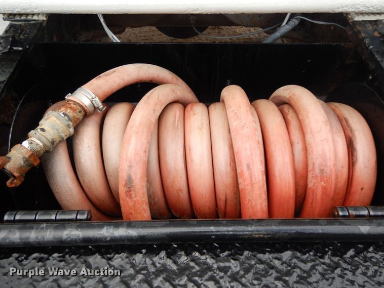 image for item DC2084 2005 GMC C6500  water truck