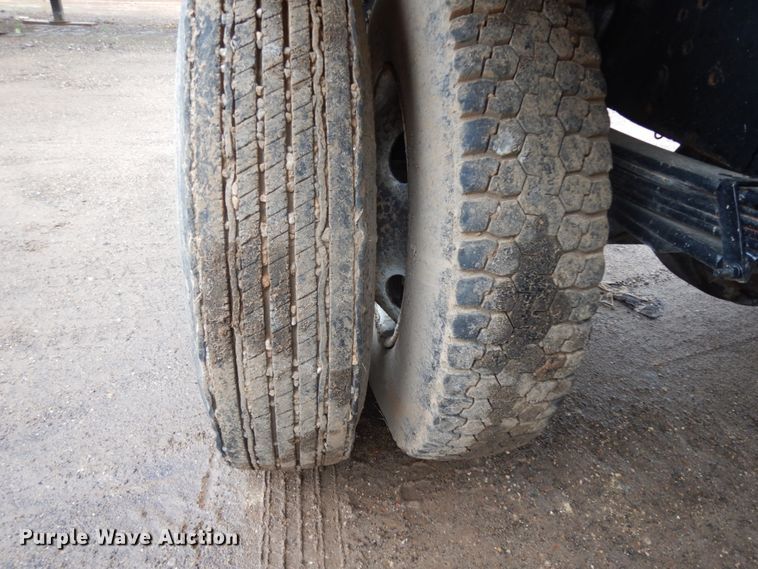 image for item DC2084 2005 GMC C6500  water truck