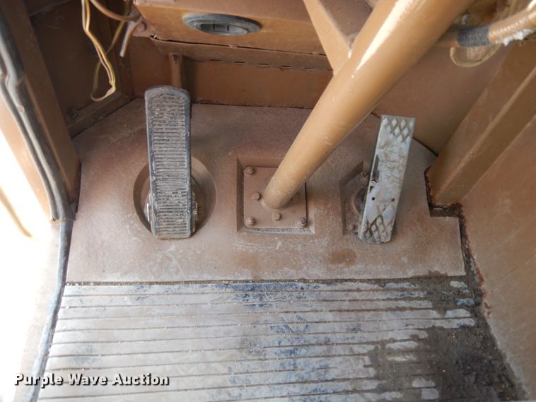 image for item DH5495 1988 Caterpillar D35C  haul truck