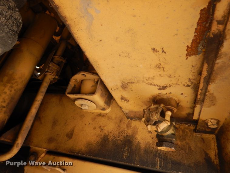 image for item DH5495 1988 Caterpillar D35C  haul truck