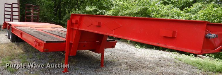 image for item DI6645 1975 Hyster  equipment trailer