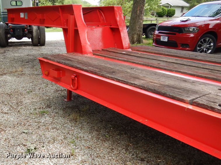 image for item DI6645 1975 Hyster  equipment trailer