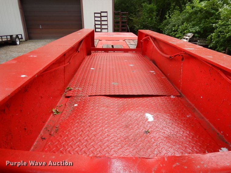 image for item DI6645 1975 Hyster  equipment trailer