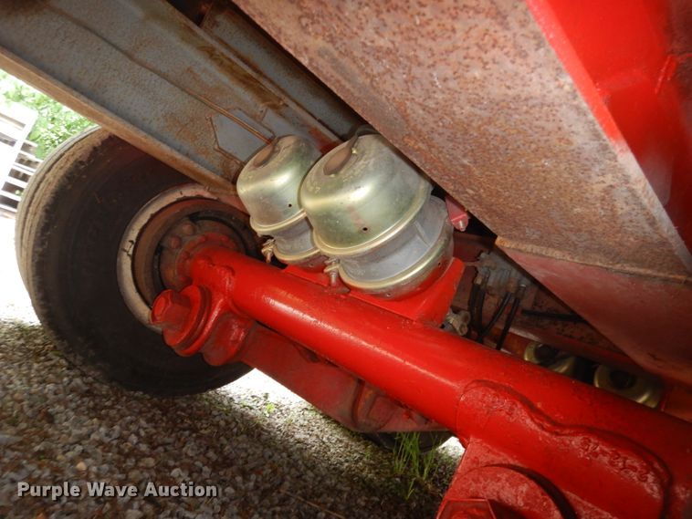 image for item DI6645 1975 Hyster  equipment trailer