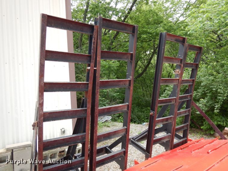 image for item DI6645 1975 Hyster  equipment trailer