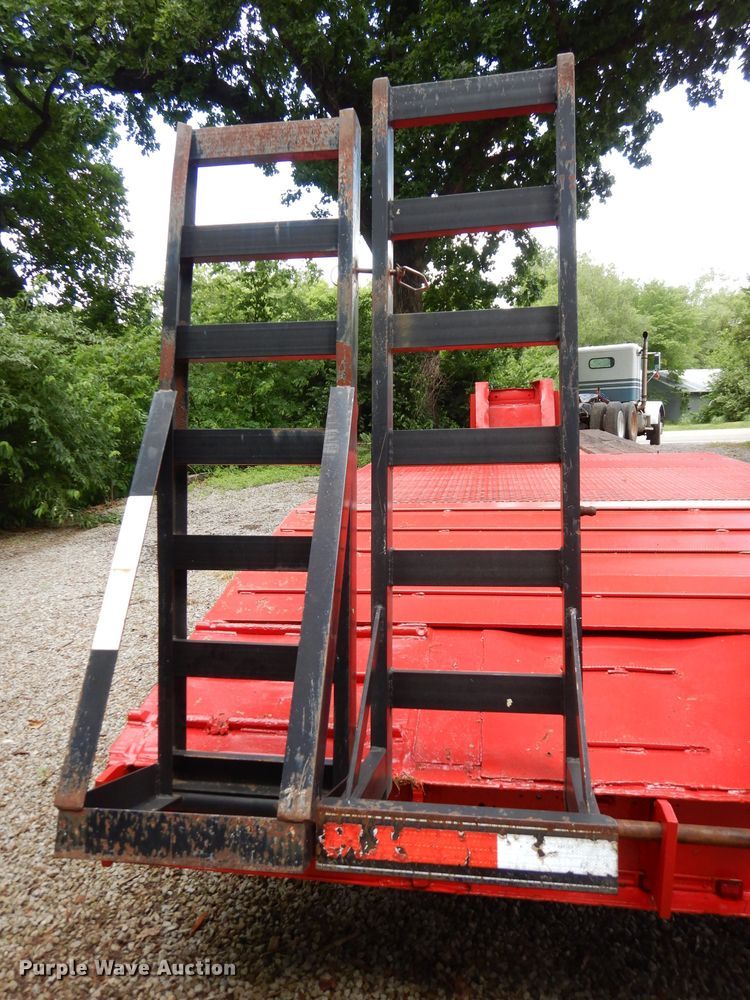 image for item DI6645 1975 Hyster  equipment trailer
