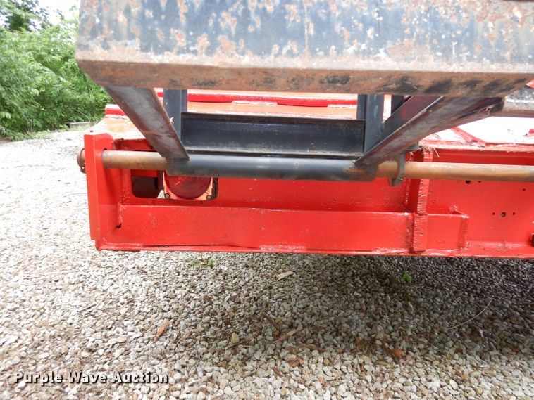 image for item DI6645 1975 Hyster  equipment trailer