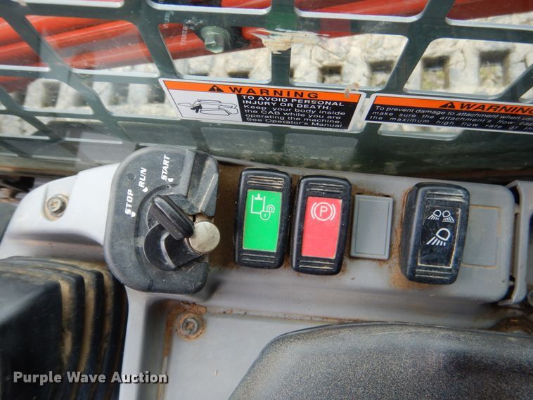 image for item DK5694 2017 Kubota SVL 95-2S  skid steer loader