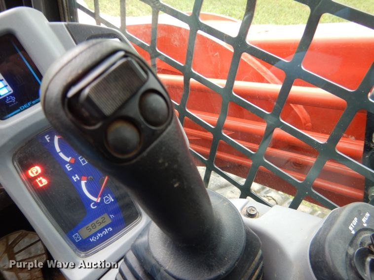 image for item DK5694 2017 Kubota SVL 95-2S  skid steer loader