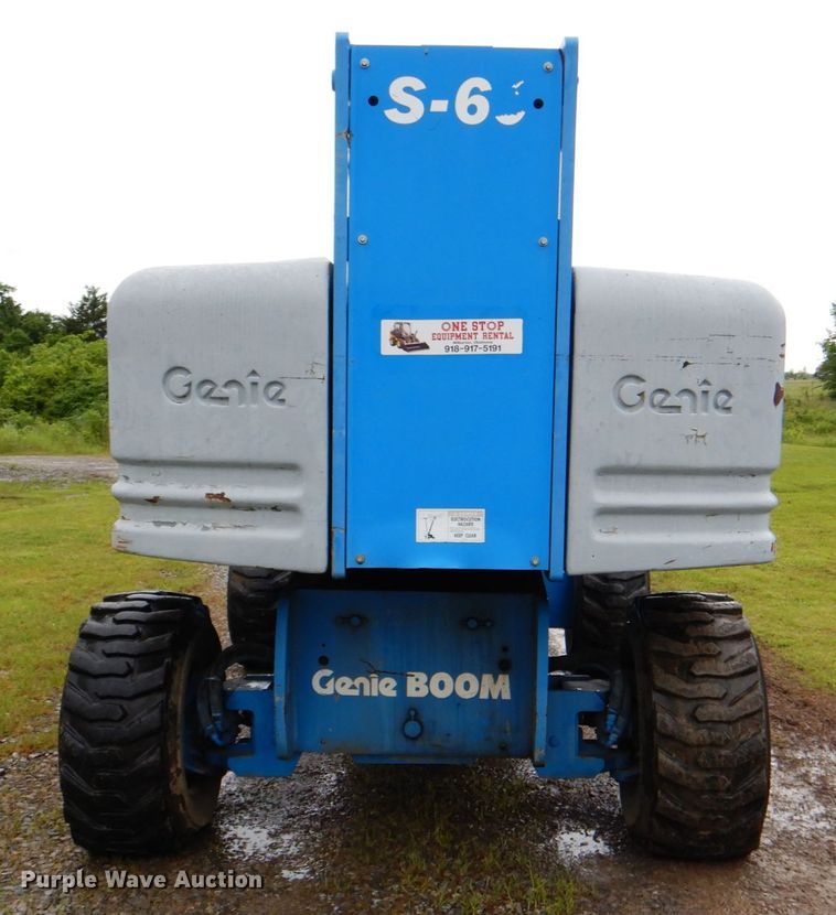 image for item DK5698 1999 Genie S-60  boom lift