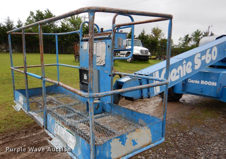 image for item DK5698 1999 Genie S-60  boom lift