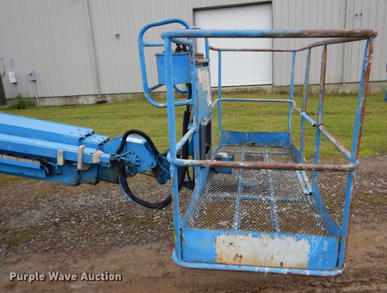 image for item DK5698 1999 Genie S-60  boom lift