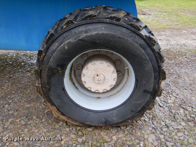 image for item DK5698 1999 Genie S-60  boom lift