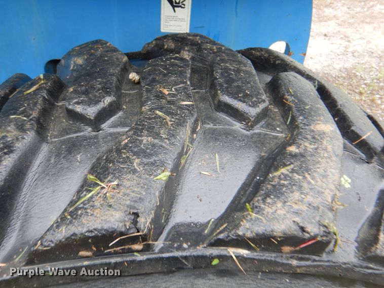 image for item DK5698 1999 Genie S-60  boom lift