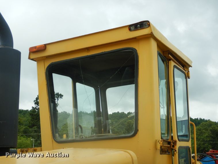 image for item DK5700 1980 John Deere 670A  motor grader