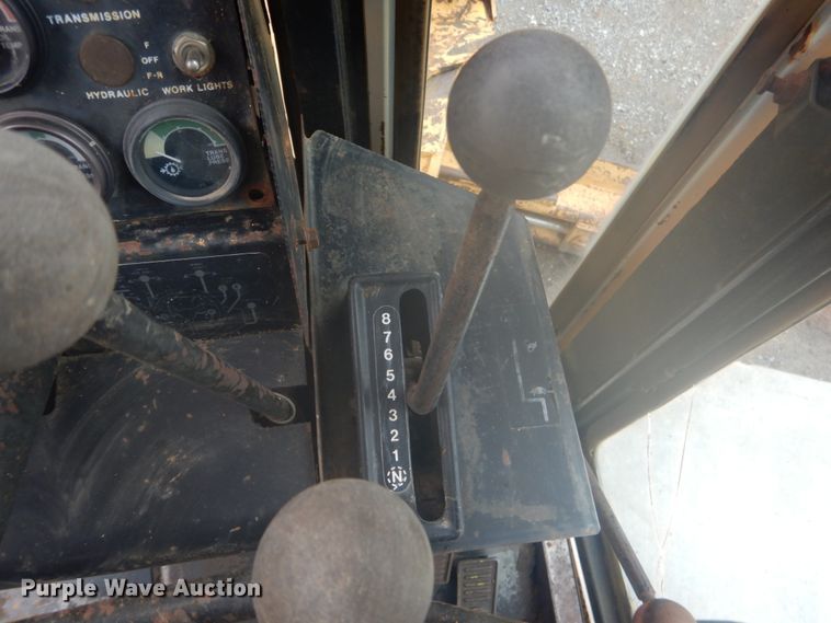 image for item DK5700 1980 John Deere 670A  motor grader