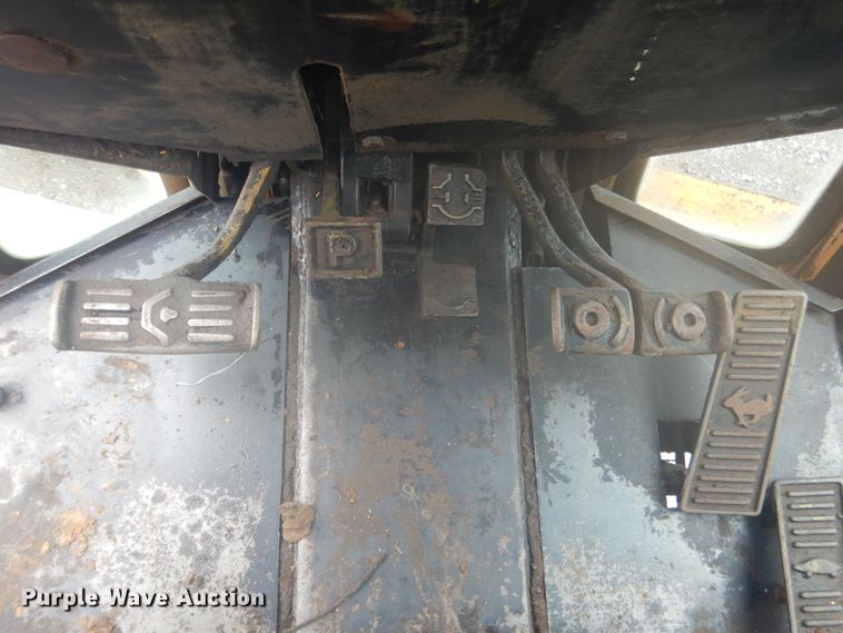 image for item DK5700 1980 John Deere 670A  motor grader