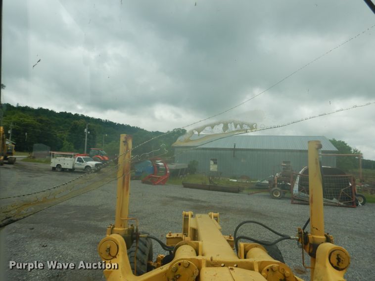 image for item DK5700 1980 John Deere 670A  motor grader