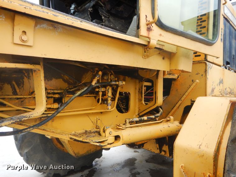 image for item DK5700 1980 John Deere 670A  motor grader