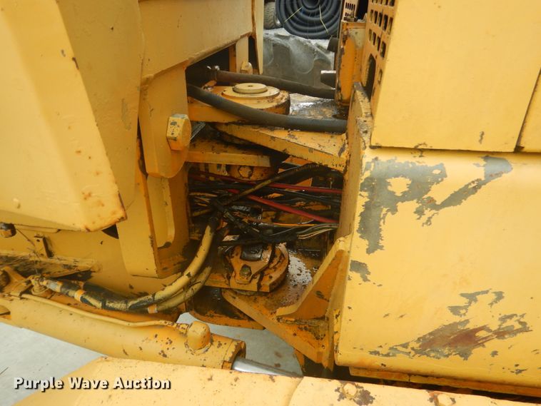 image for item DK5700 1980 John Deere 670A  motor grader