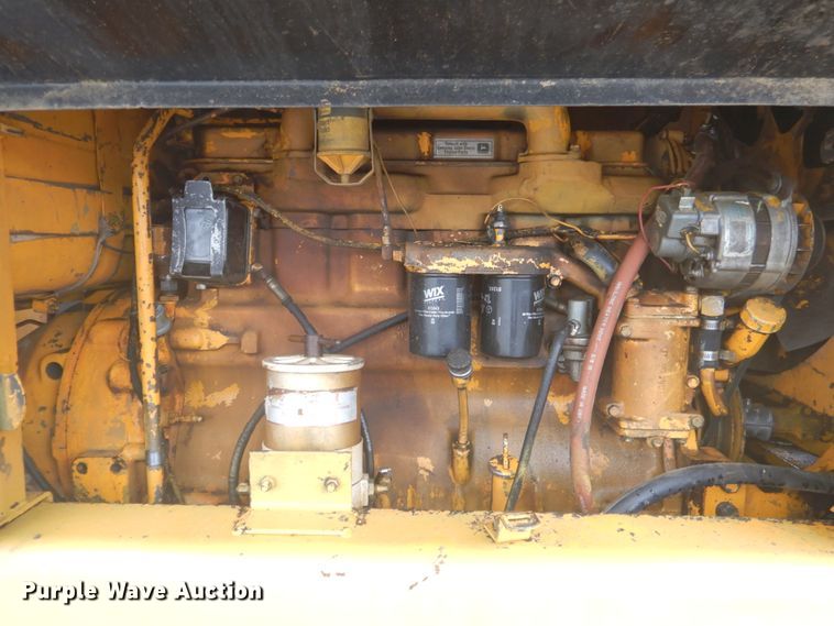 image for item DK5700 1980 John Deere 670A  motor grader
