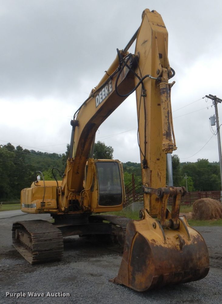image for item DK5701 1998 John Deere 270 LC  excavator