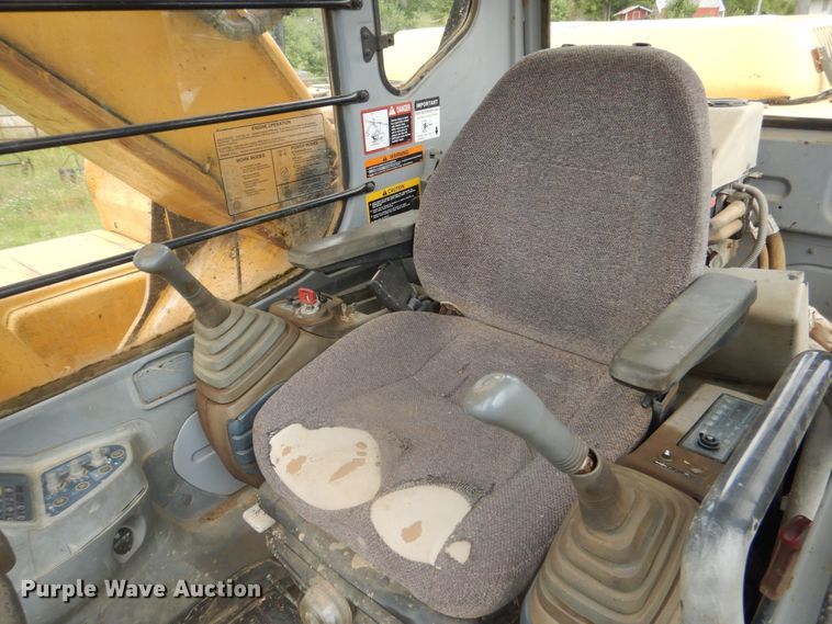 image for item DK5701 1998 John Deere 270 LC  excavator