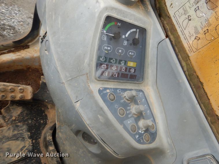 image for item DK5701 1998 John Deere 270 LC  excavator