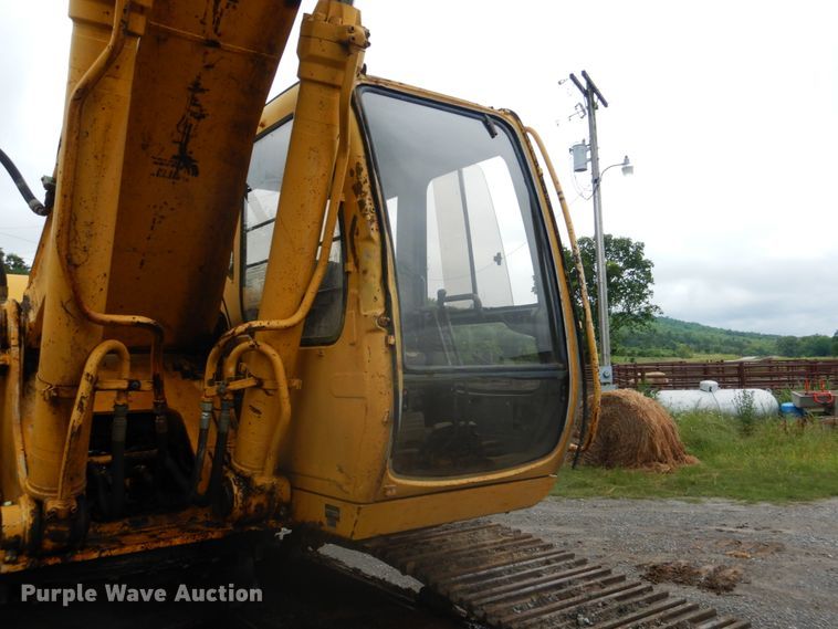 image for item DK5701 1998 John Deere 270 LC  excavator