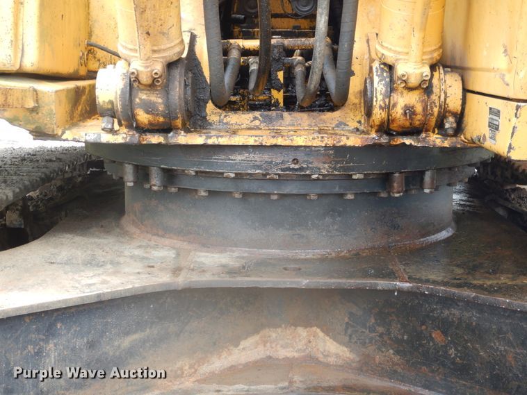 image for item DK5701 1998 John Deere 270 LC  excavator