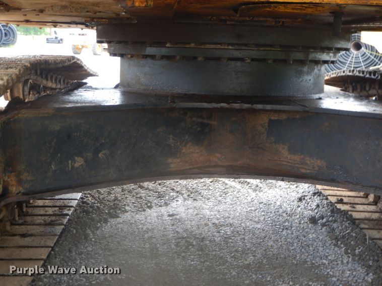 image for item DK5701 1998 John Deere 270 LC  excavator