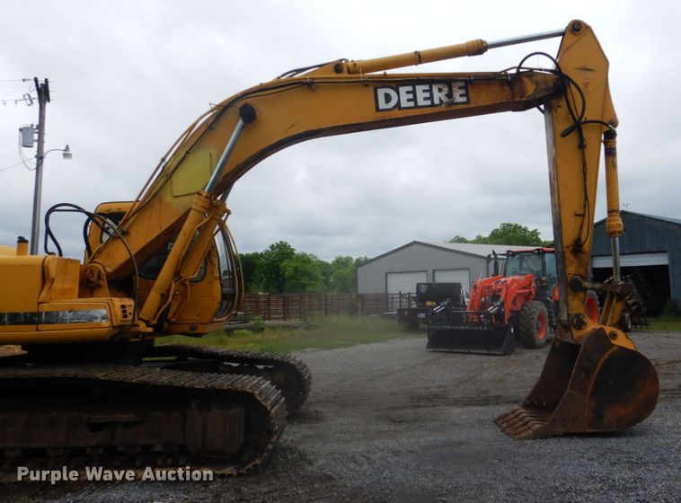 image for item DK5701 1998 John Deere 270 LC  excavator
