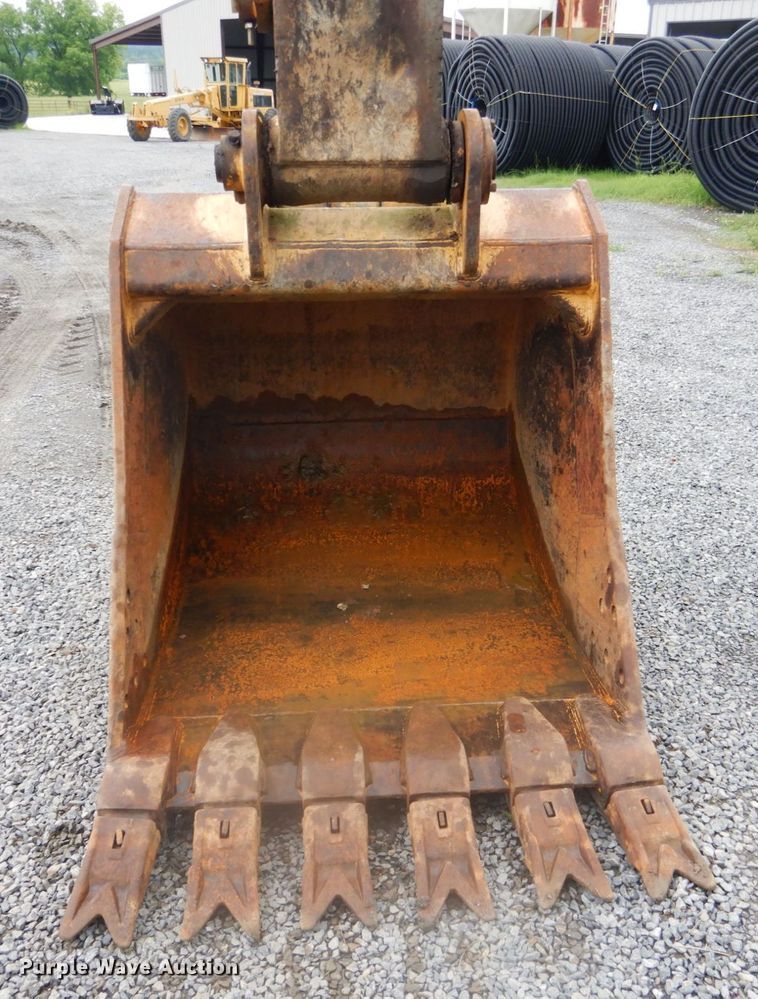 image for item DK5701 1998 John Deere 270 LC  excavator