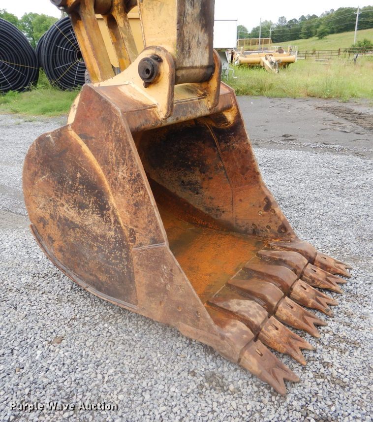 image for item DK5701 1998 John Deere 270 LC  excavator