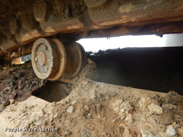 image for item DK5701 1998 John Deere 270 LC  excavator