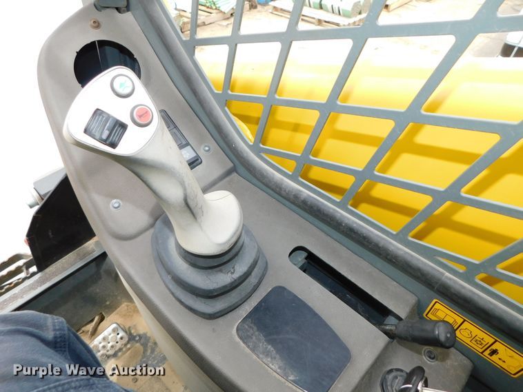 image for item DK8542 2015 Wacker Neuson SW24  skid steer loader